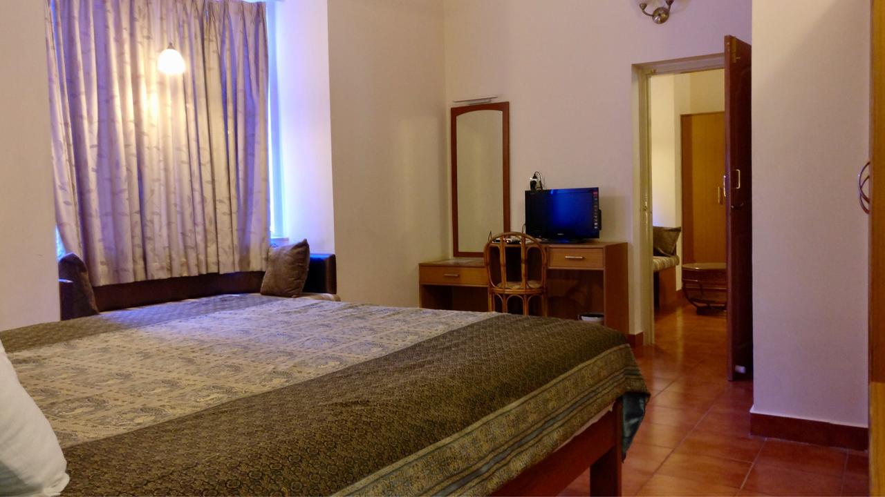 Sai Towers Hotel Puttaparthi Exterior foto
